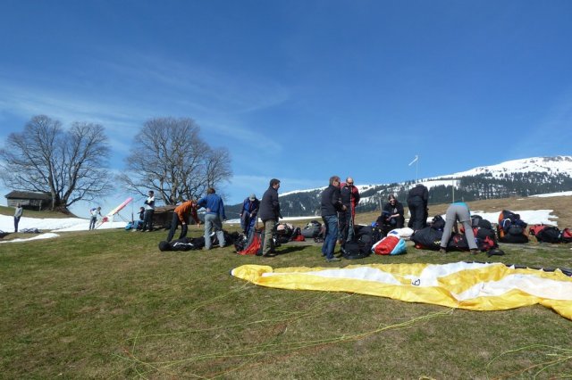 comp_2012 03 31_gcm busfliegen interlaken_0003